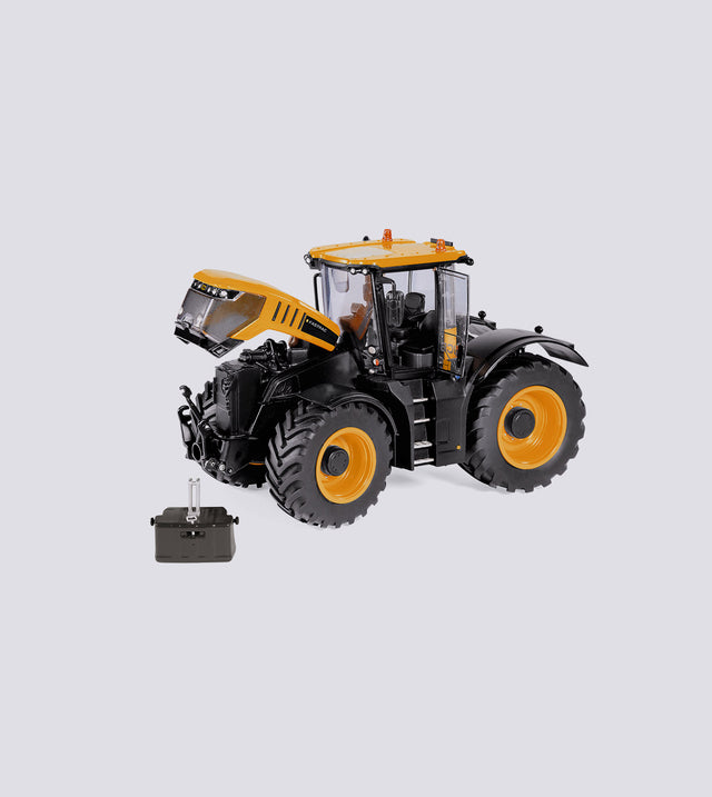 JCB Fastrac 8330 (1:32)