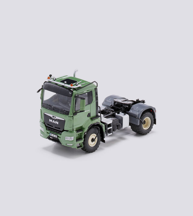 MAN TGS 18.510 4x4 agricultural diesel (1:32)