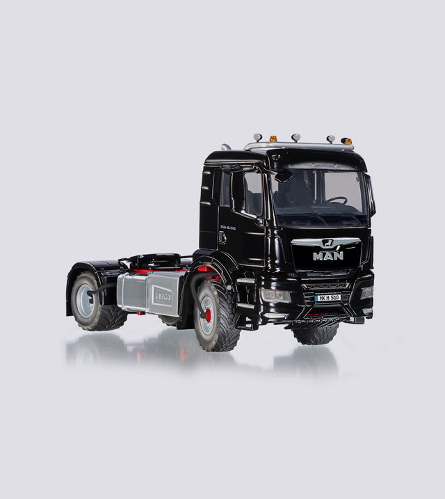 MAN TGS 18.510 4x4 Black (1:32)