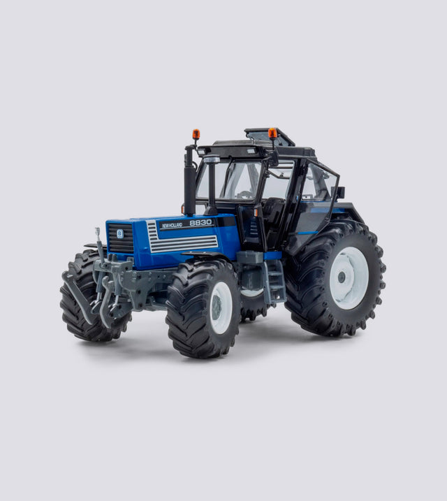 New Holland 8830 (1:32)