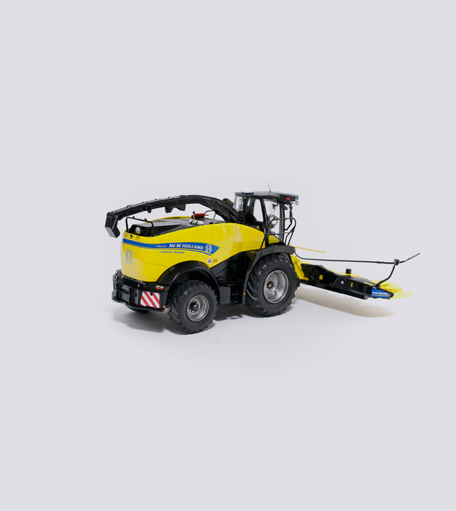New Holland FR650 with silver-gray rims (1:32)