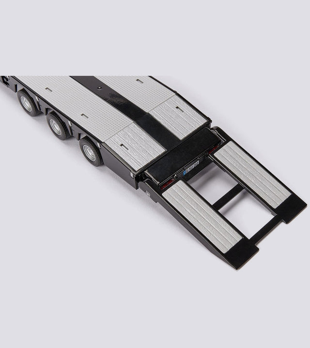 3-axle low loader (1:32)