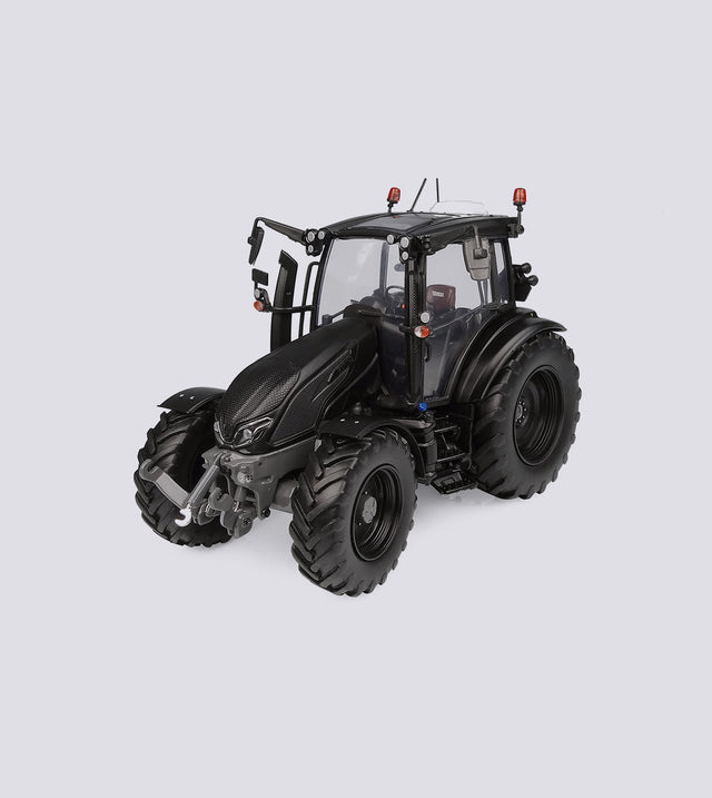 Valtra G 135 Matt Black (1:32)