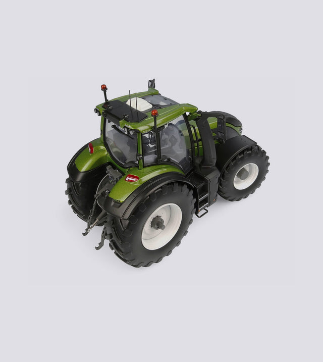 Valtra Q305 Olivegrün (1:32)