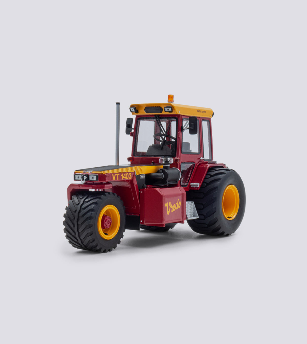 HOLLANDOTO - Traktor mit 3 Rädern - VREDO VT 1403 - 1/32 - HOL1262 HOLLANDOTO - Traktor mit 3 Rädern - VREDO VT 1403 - 1/32 - HOL1262
